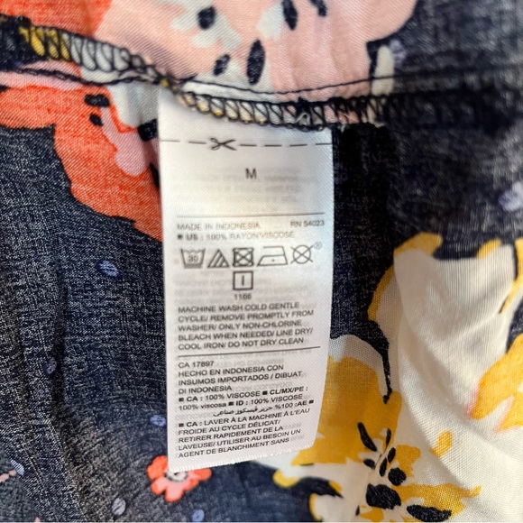 M Old Navy Swing Floral Top - Picture 9 of 9